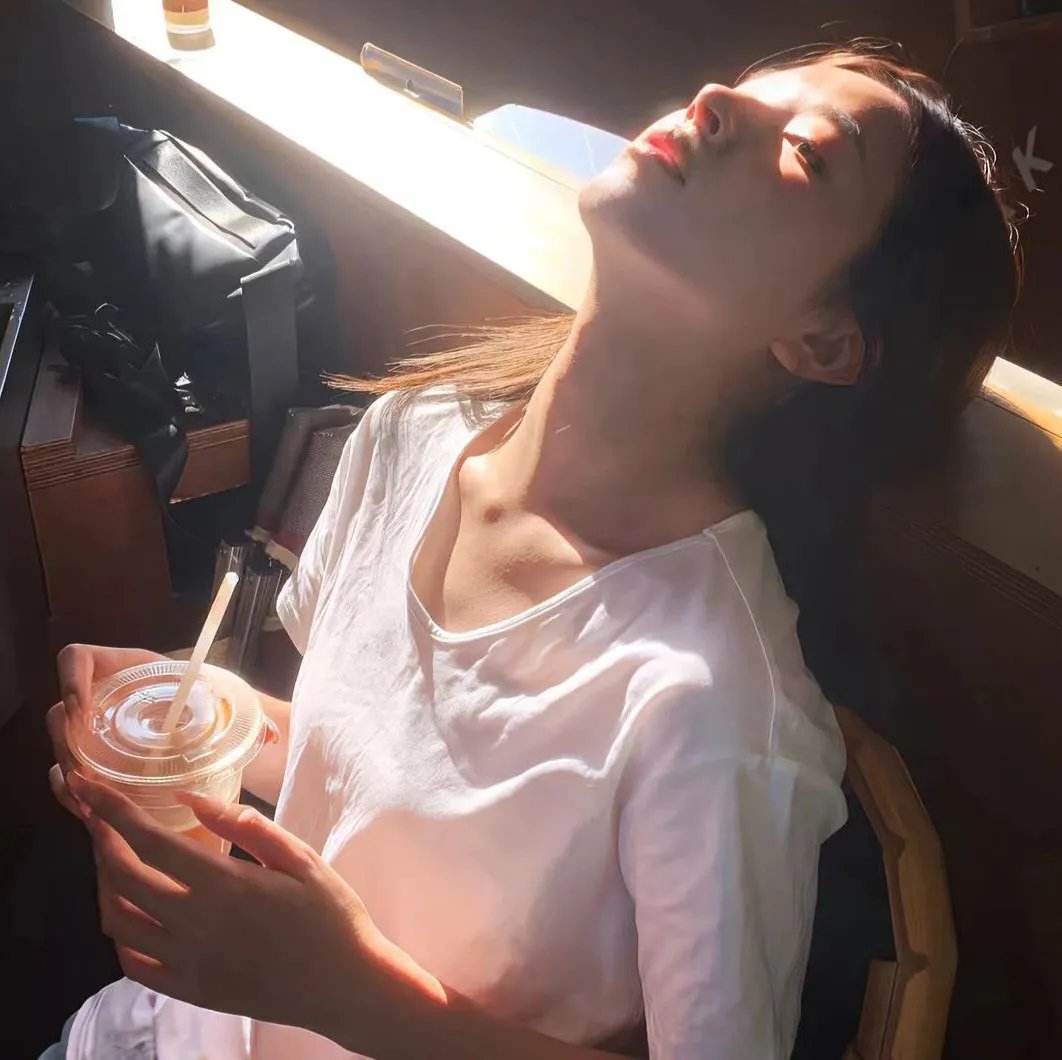 龙仁告白 海报